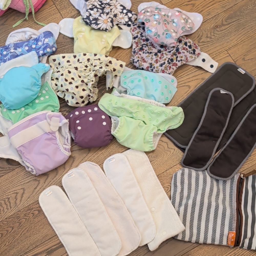 Cloth Diaper Bundle Covers And Inserts And Pouch — Multi-Color Set